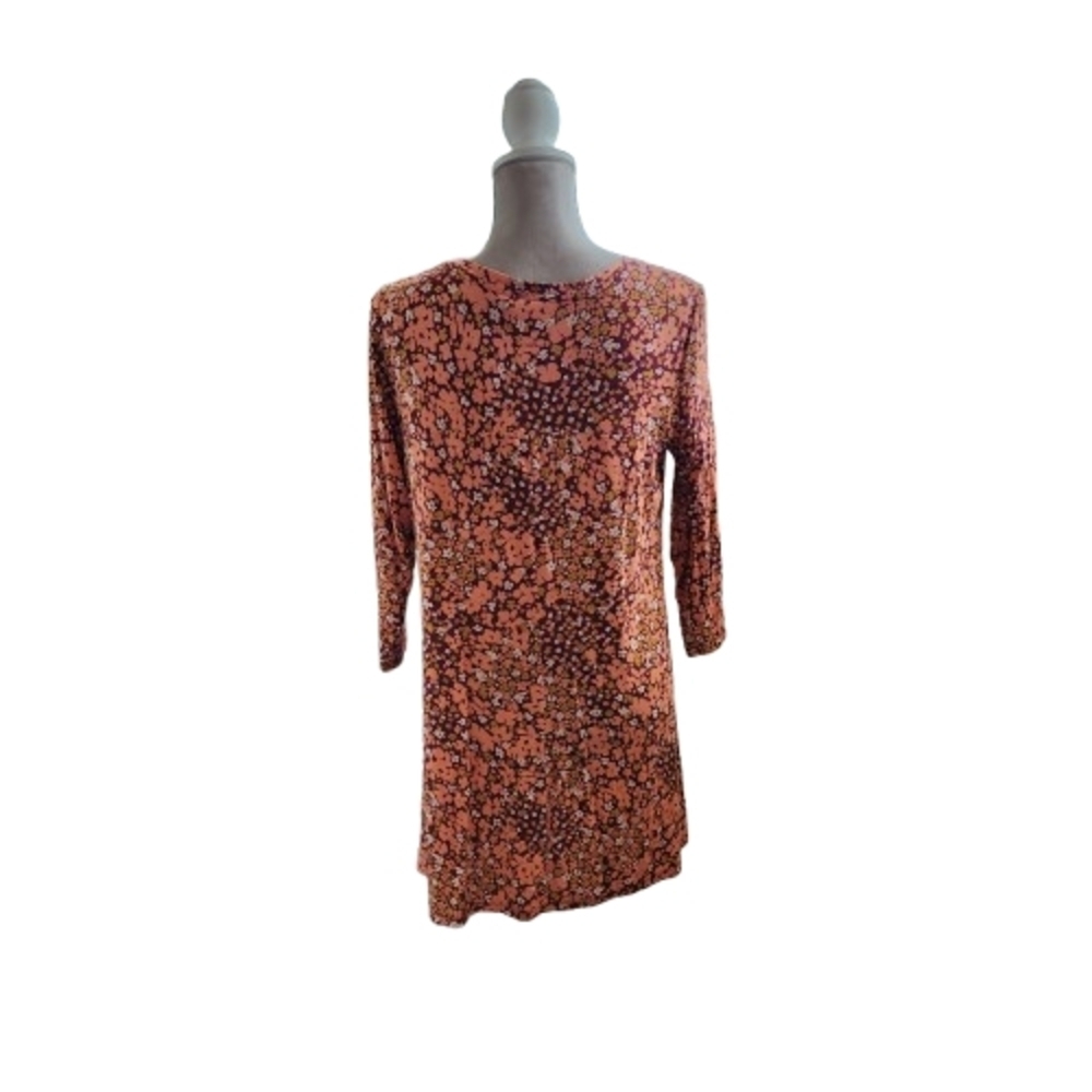 LOGO by Lori Goldstein Floral Tunic Top Size M Shark Bite Hem 3/4 Sleeve Pockets - Picture 2 of 7